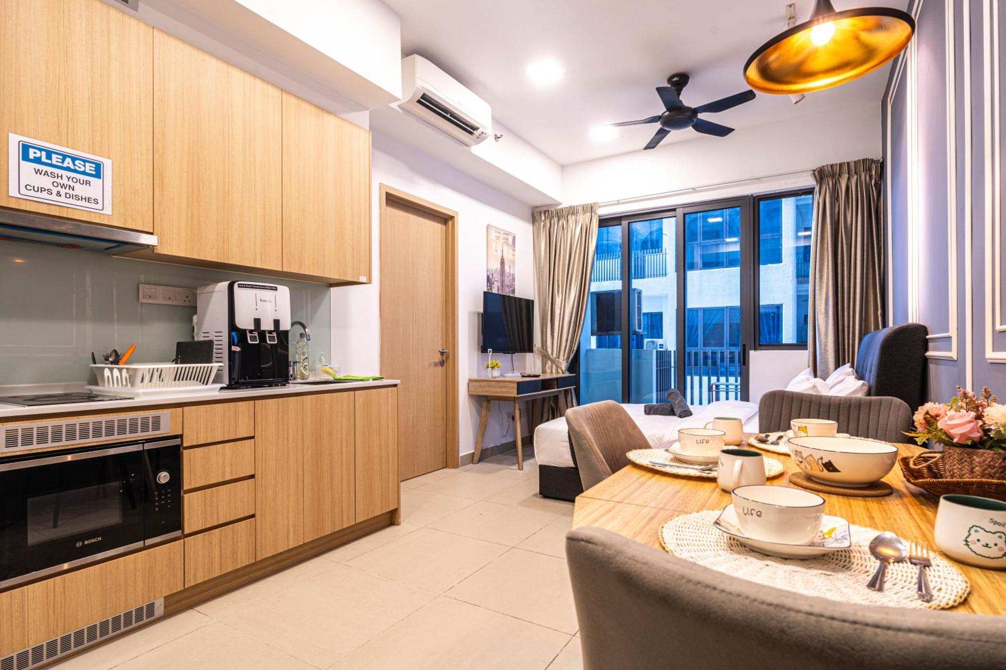 The Colony By Infinitum Best Pool View Klcc Trx Merdeka 118 Kl Tower 吉隆坡 外观 照片